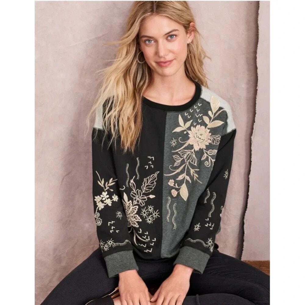 Johnny Was Maree Color Block Sweatshirt Floral Embroidered Pullover